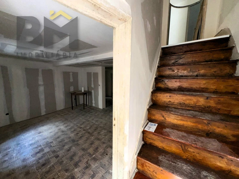 Moradia T2 para Venda em Escalos de Cima e Lousa Foto 2