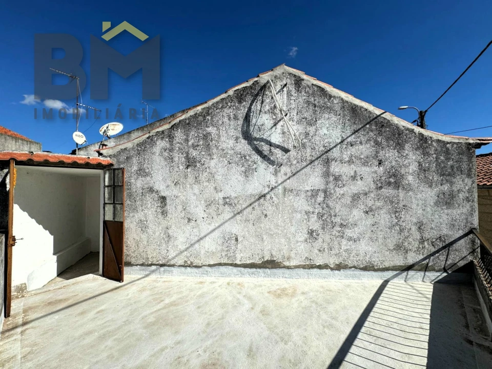 Moradia T2 para Venda em Escalos de Cima e Lousa Foto 13