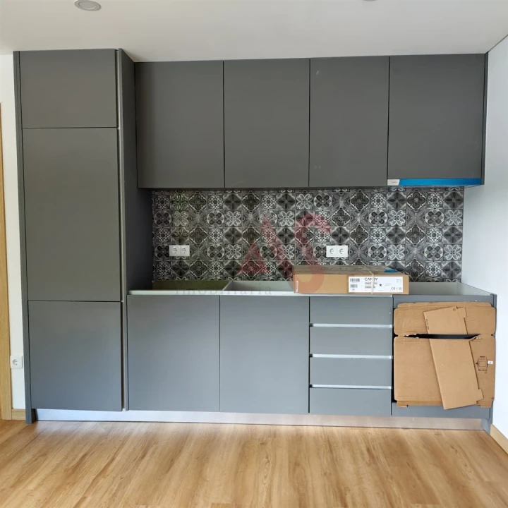 Apartamento T1 para Venda em Infias Foto 7
