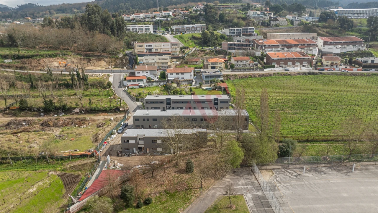 Apartamento T1 para Venda em Infias Foto 13