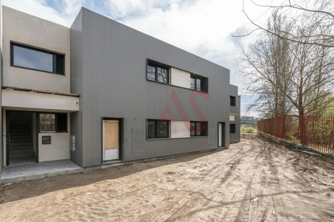 Apartamento T1 para Venda em Infias Foto 12