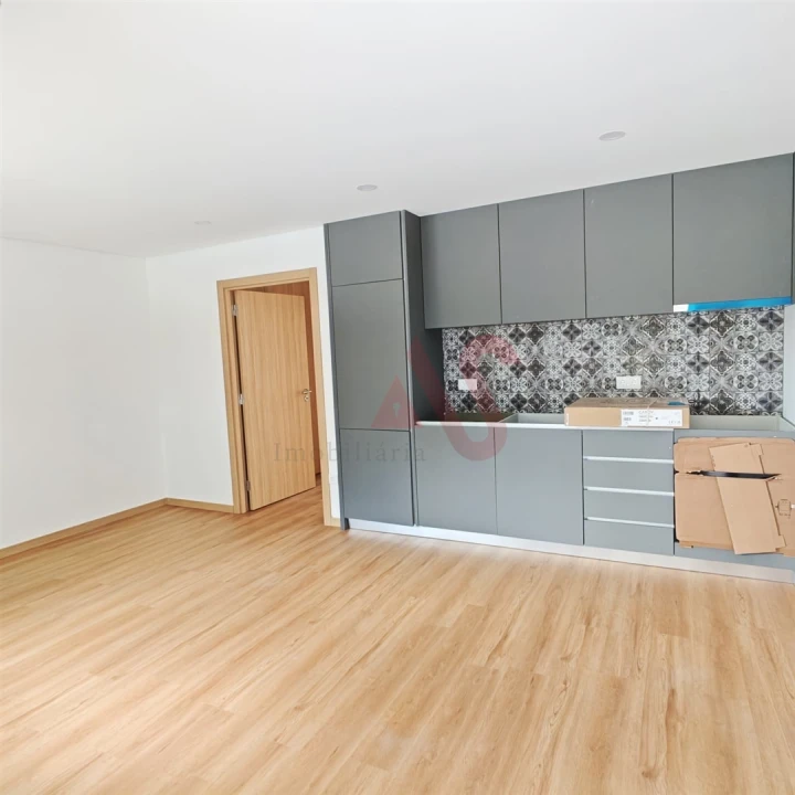 Apartamento T1 para Venda em Infias Foto 4