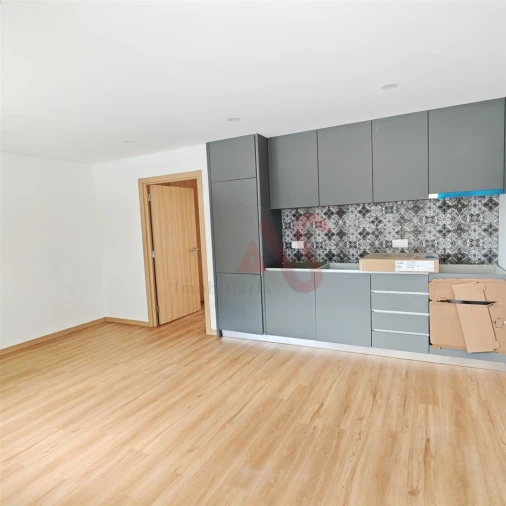 Apartamento T1 para Venda em Infias Foto 4