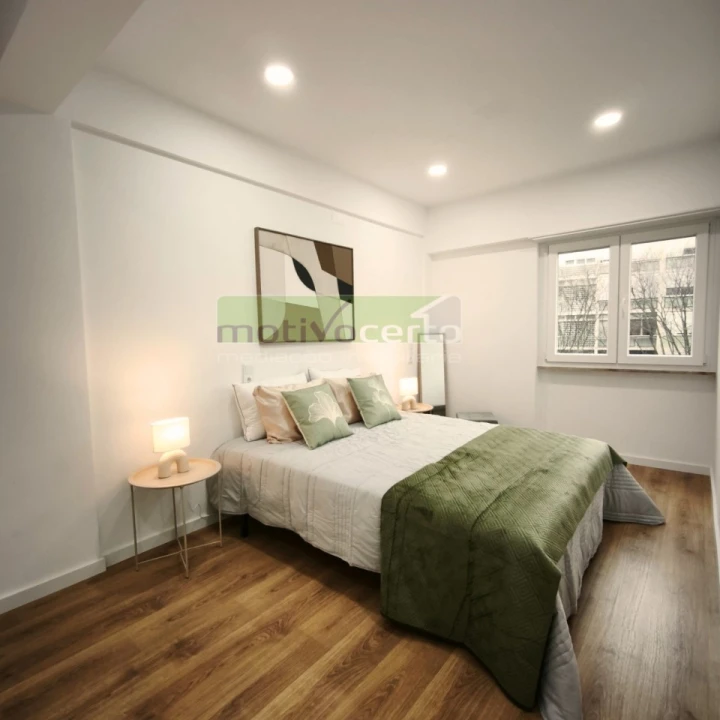 Apartamento T3 para Venda em Benfica Foto 8