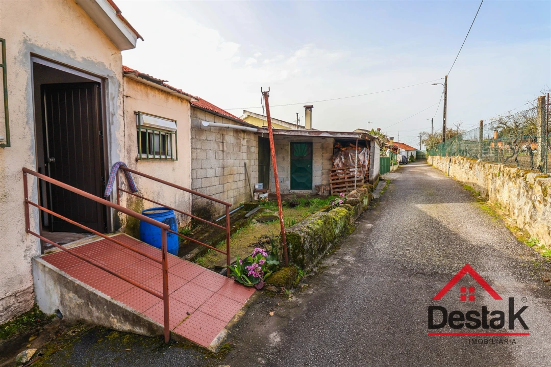 Moradia T2 para Venda em Povolide Foto 22