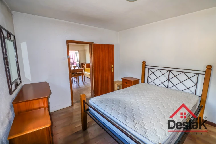 Moradia T2 para Venda em Povolide Foto 6