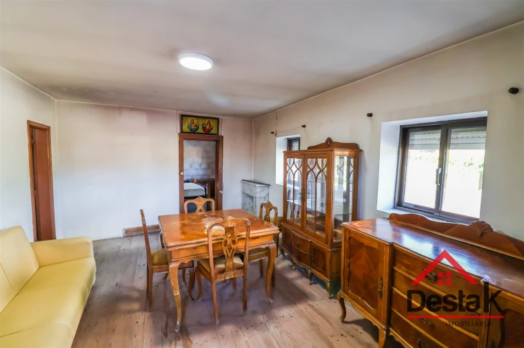 Moradia T2 para Venda em Povolide Foto 4