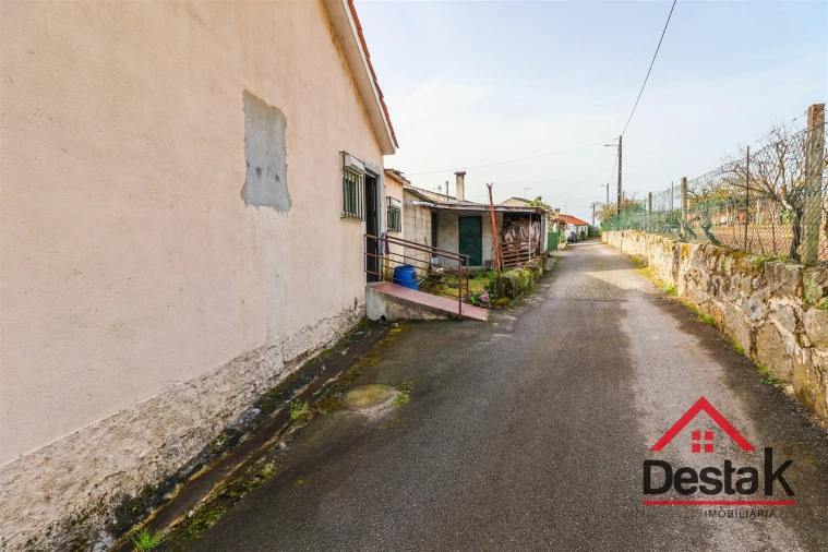 Moradia T2 para Venda em Povolide Foto 23