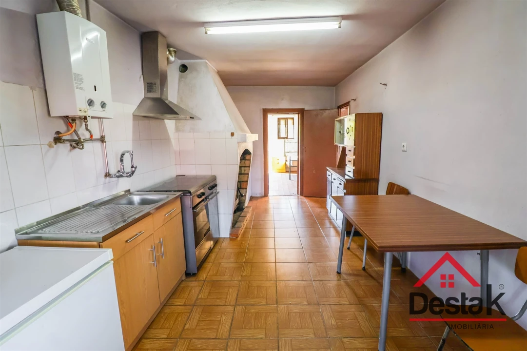 Moradia T2 para Venda em Povolide Foto 7