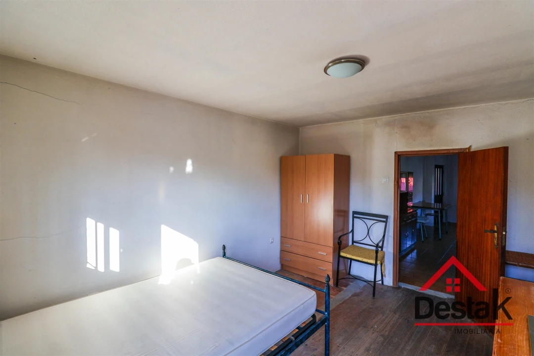 Moradia T2 para Venda em Povolide Foto 12