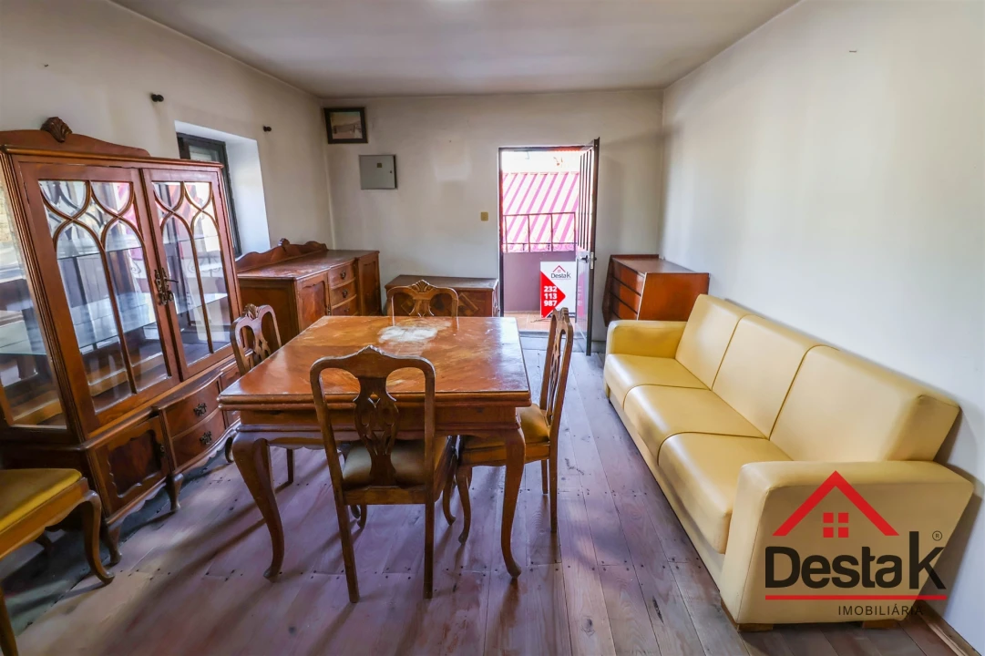 Moradia T2 para Venda em Povolide Foto 5