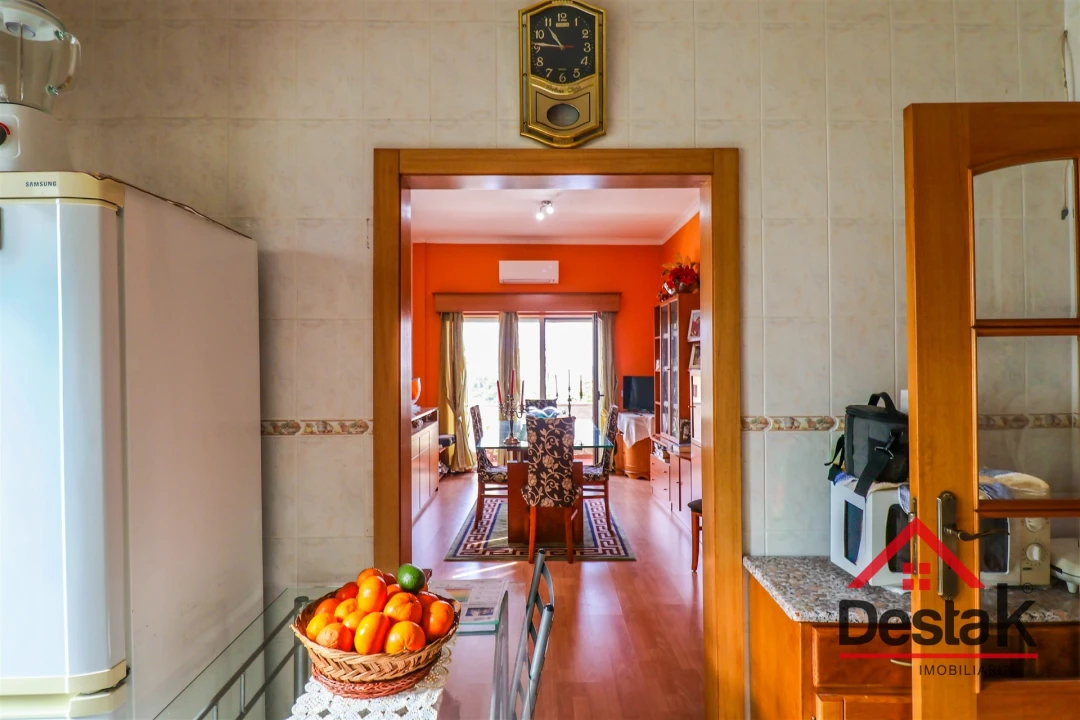 Apartamento T4 para Venda em Viseu Foto 3