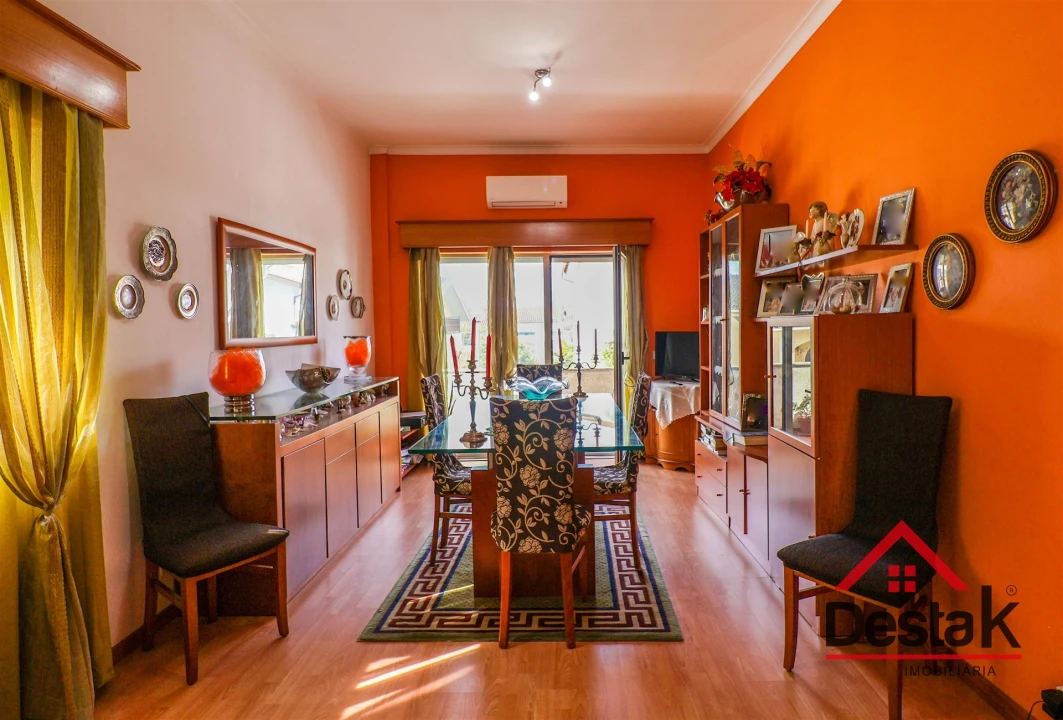 Apartamento T4 para Venda em Viseu Foto 4