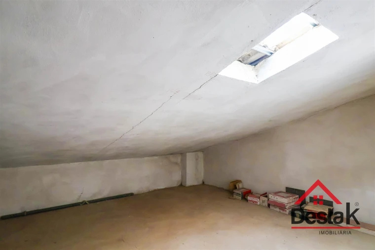 Apartamento T4 para Venda em Viseu Foto 16