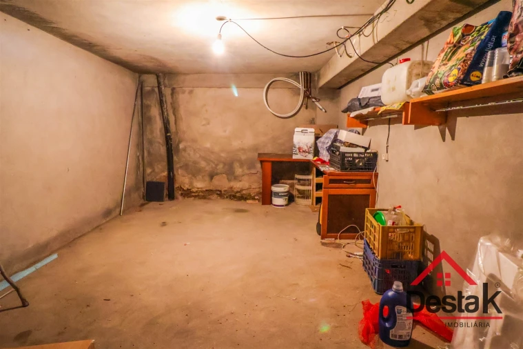 Apartamento T4 para Venda em Viseu Foto 19