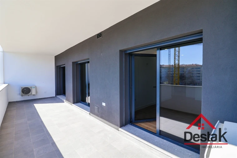 Apartamento T2 para Arrendamento em Viseu Foto 12