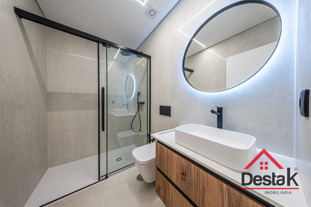 Apartamento T4 para Venda em Viseu Foto 15