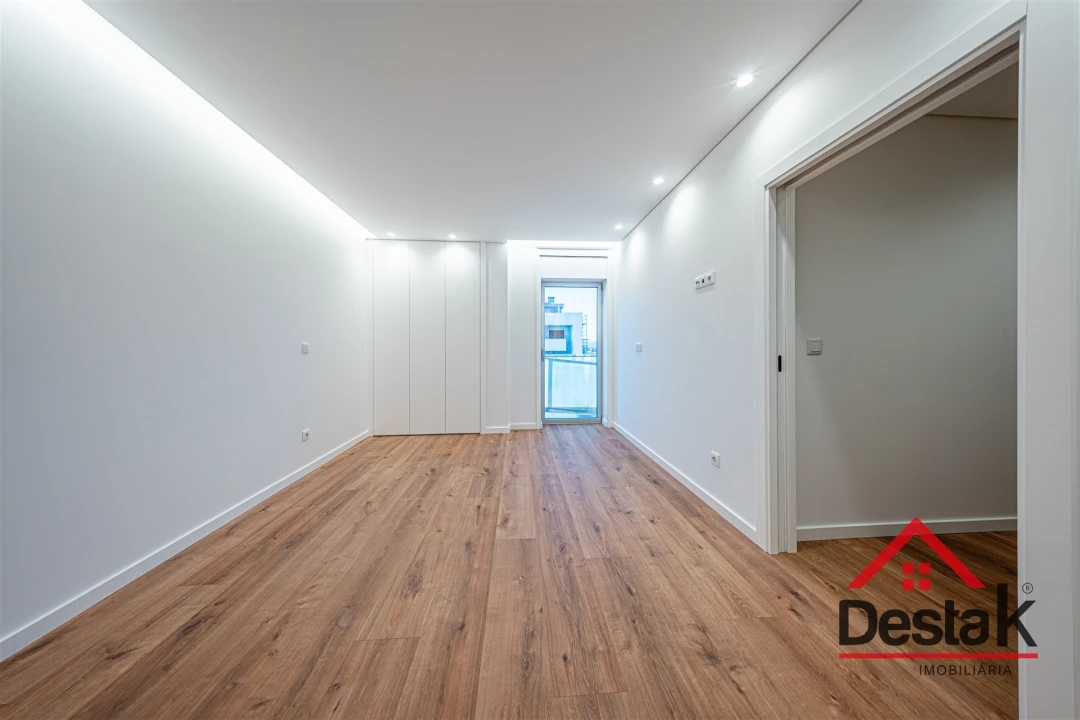 Apartamento T4 para Venda em Viseu Foto 10