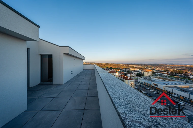 Apartamento T4 para Arrendamento em Viseu Foto 31