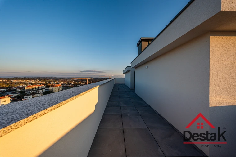 Apartamento T4 para Arrendamento em Viseu Foto 29