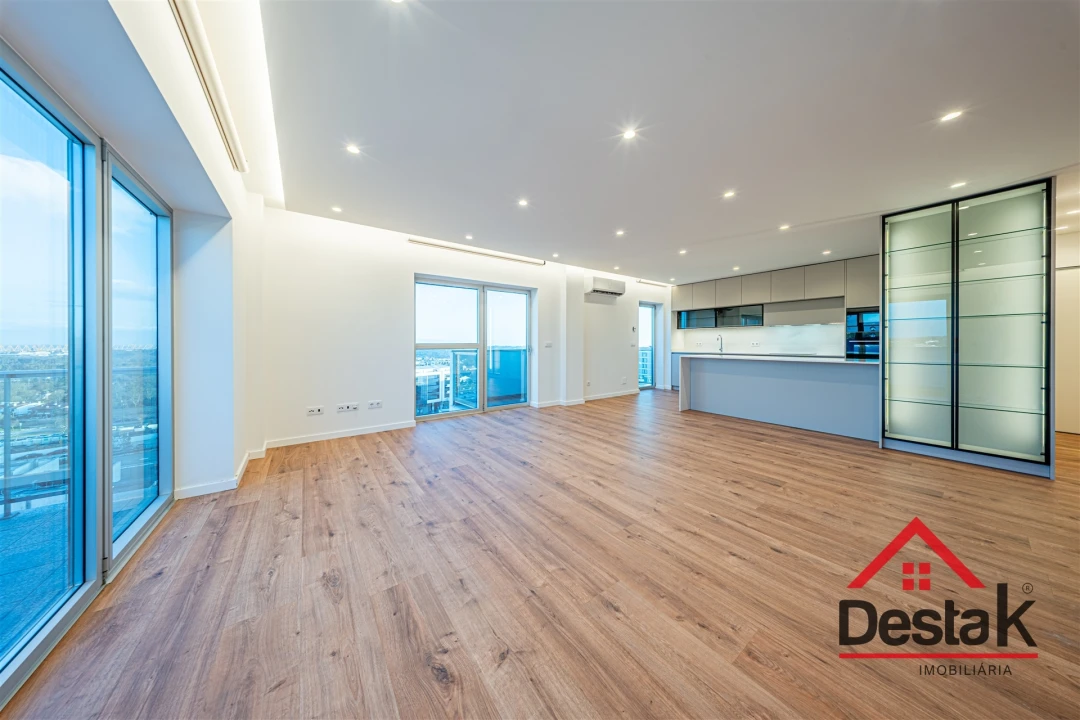 Apartamento T4 para Arrendamento em Viseu Foto 4