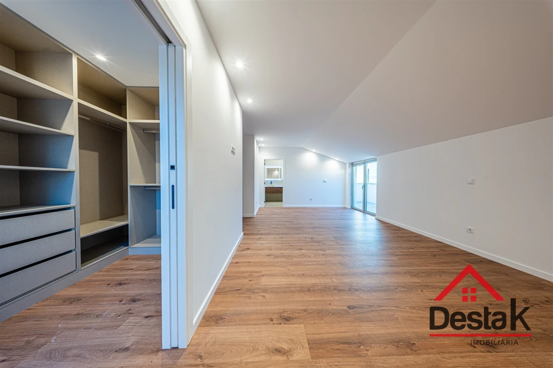 Apartamento T4 para Arrendamento em Viseu Foto 20