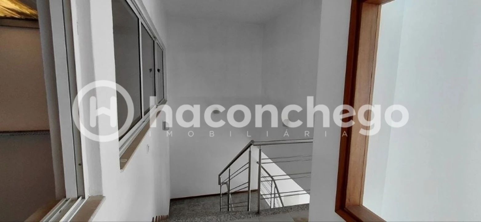 Armazém para Arrendamento em Pousa Foto 4