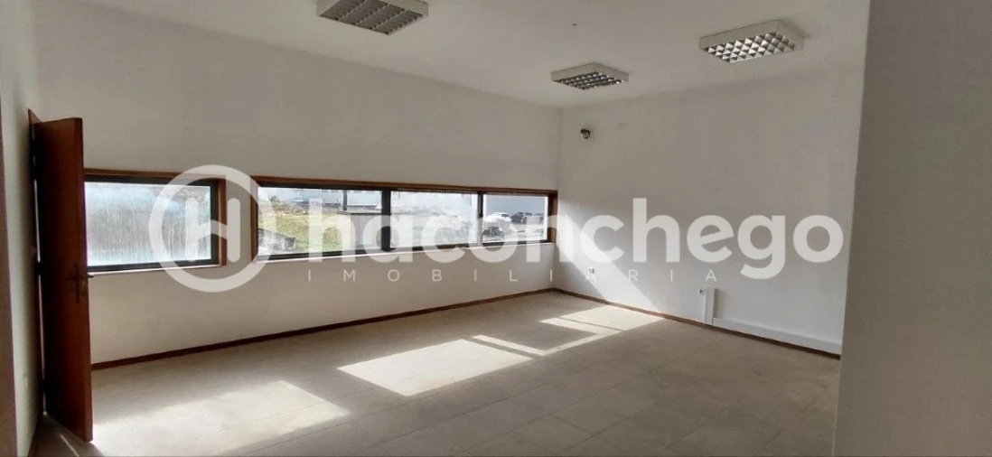 Armazém para Arrendamento em Pousa Foto 5