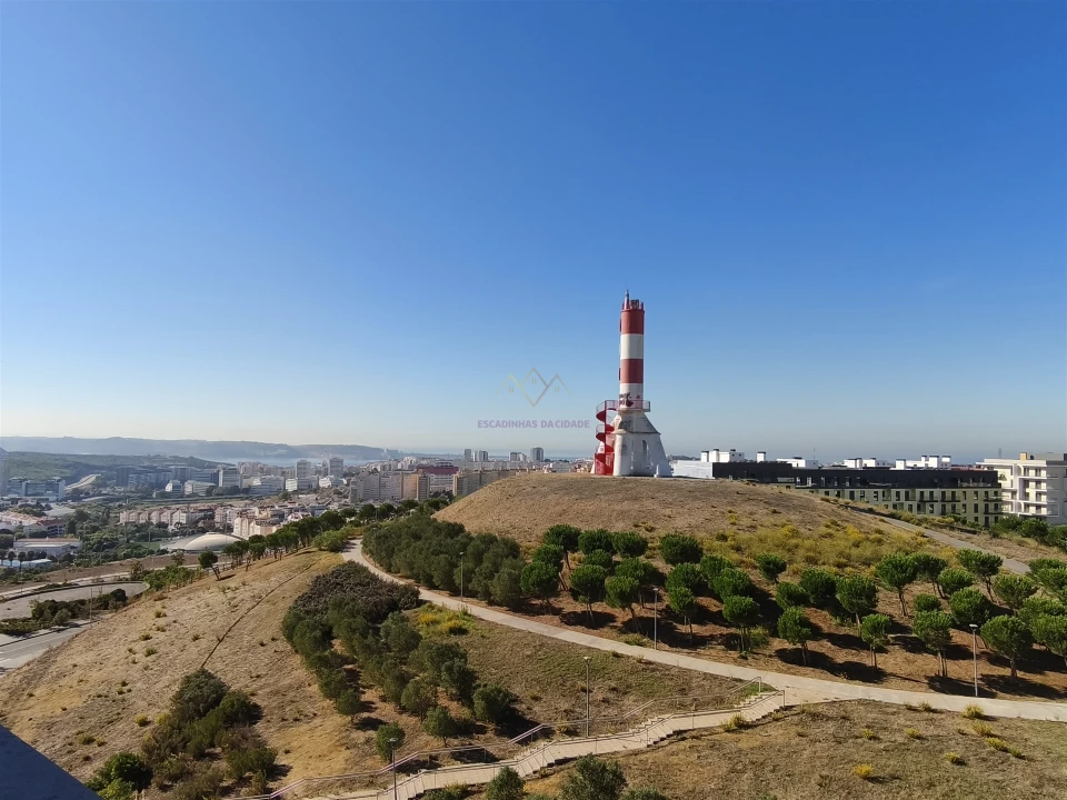 Apartamento T5 para Venda em Carnaxide e Queijas Foto 54