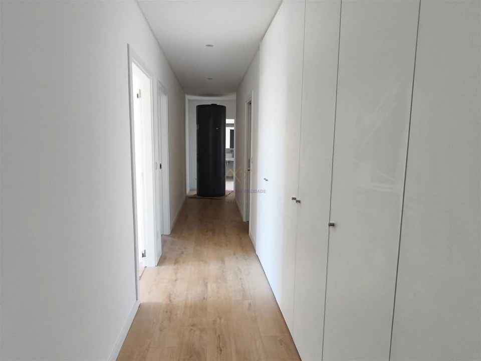 Apartamento T5 para Venda em Carnaxide e Queijas Foto 41