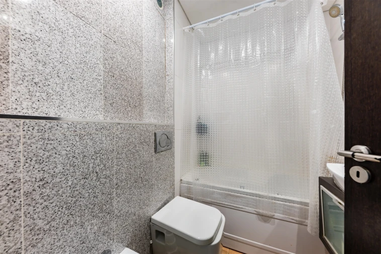 Apartamento T1 para Venda em Laranjeiro e Feijó Foto 10