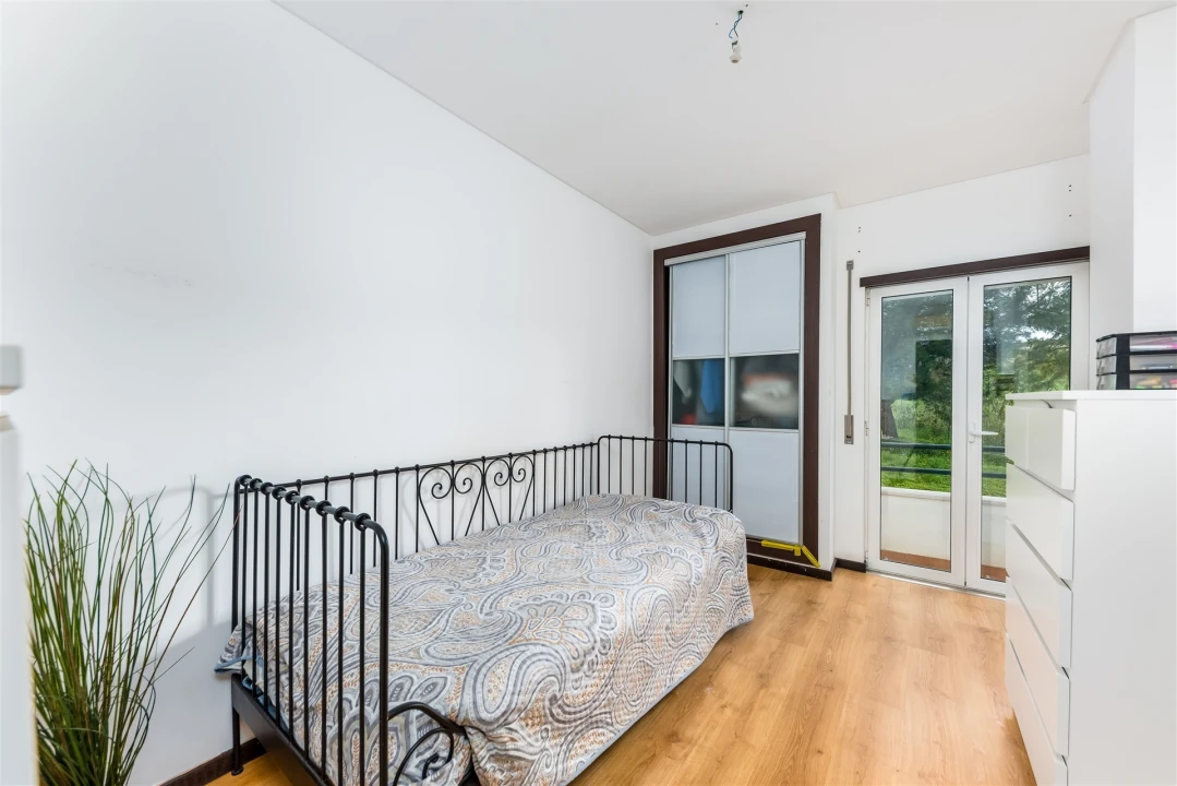 Apartamento T1 para Venda em Laranjeiro e Feijó Foto 2