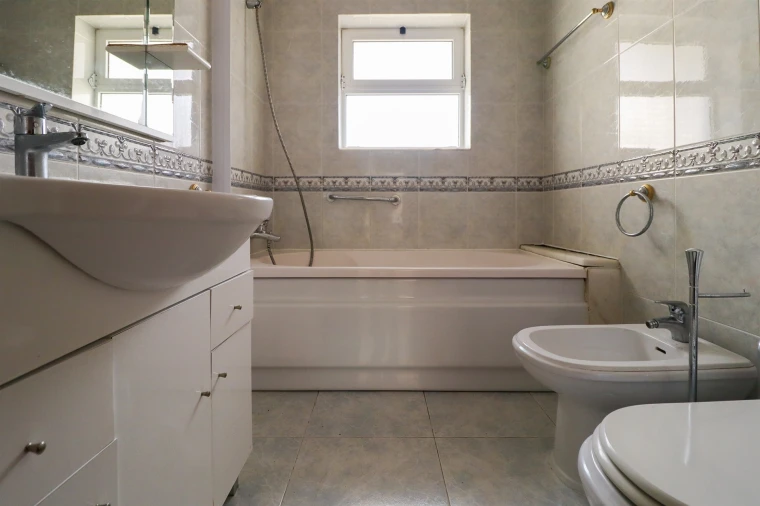 Moradia T3 para Venda em Quarteira Foto 32