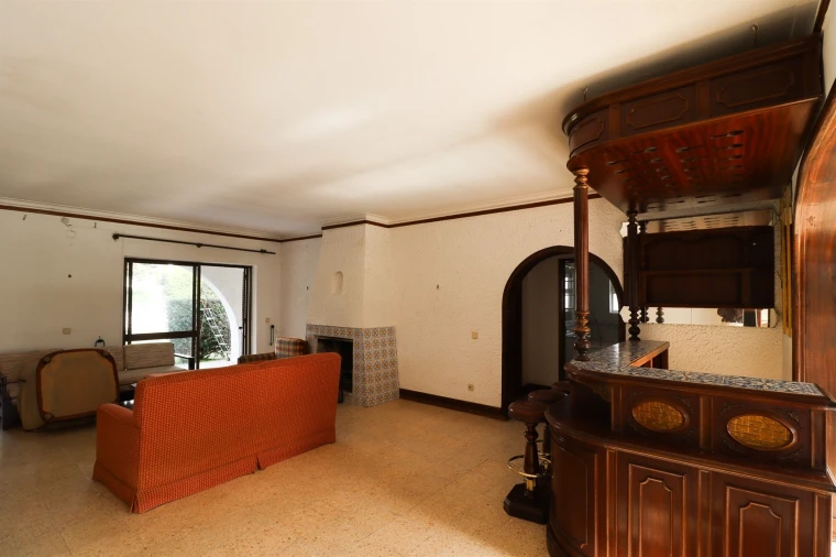 Moradia T3 para Venda em Quarteira Foto 9