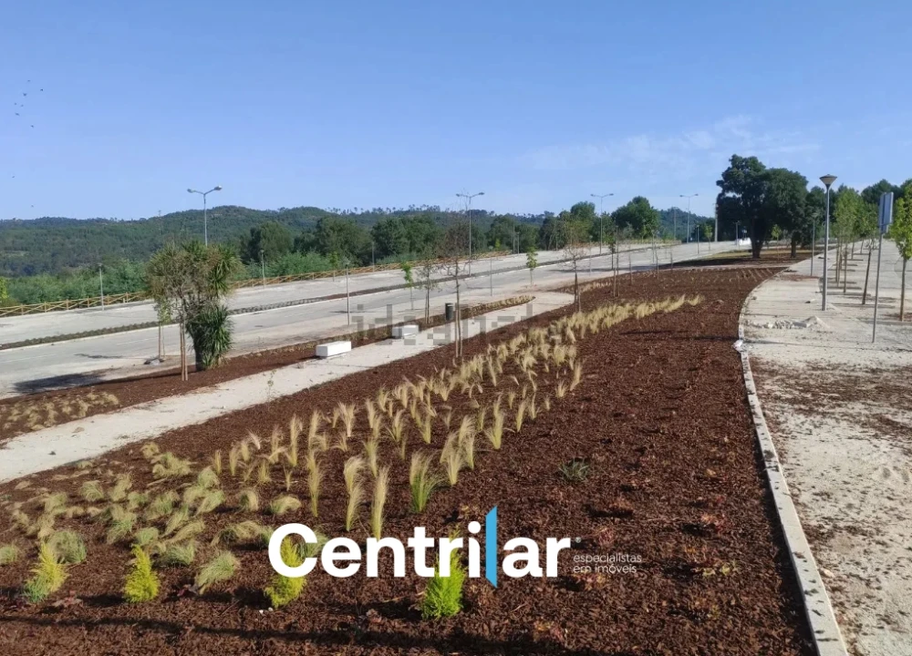 Terreno para Venda em Abraveses Foto 3