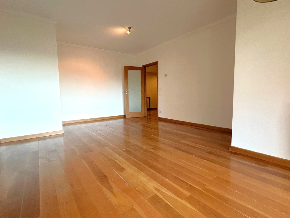 Apartamento T1 para Arrendamento em Aldoar, Foz do Douro e Nevogilde Foto 8