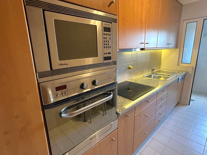 Apartamento T1 para Arrendamento em Aldoar, Foz do Douro e Nevogilde Foto 11