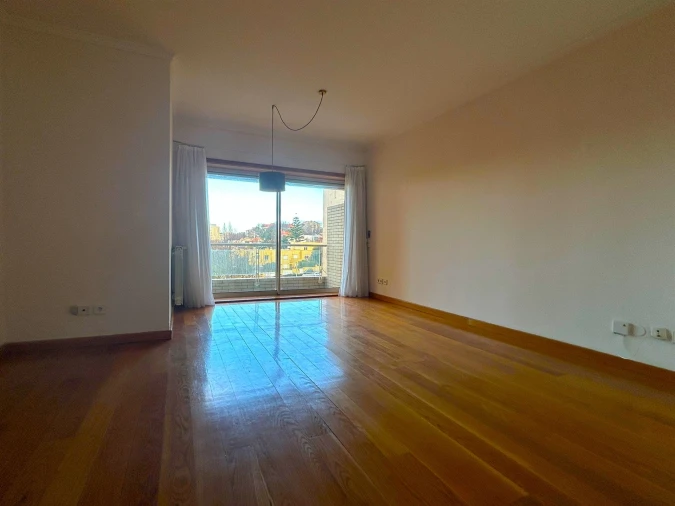 Apartamento T1 para Arrendamento em Aldoar, Foz do Douro e Nevogilde Foto 6
