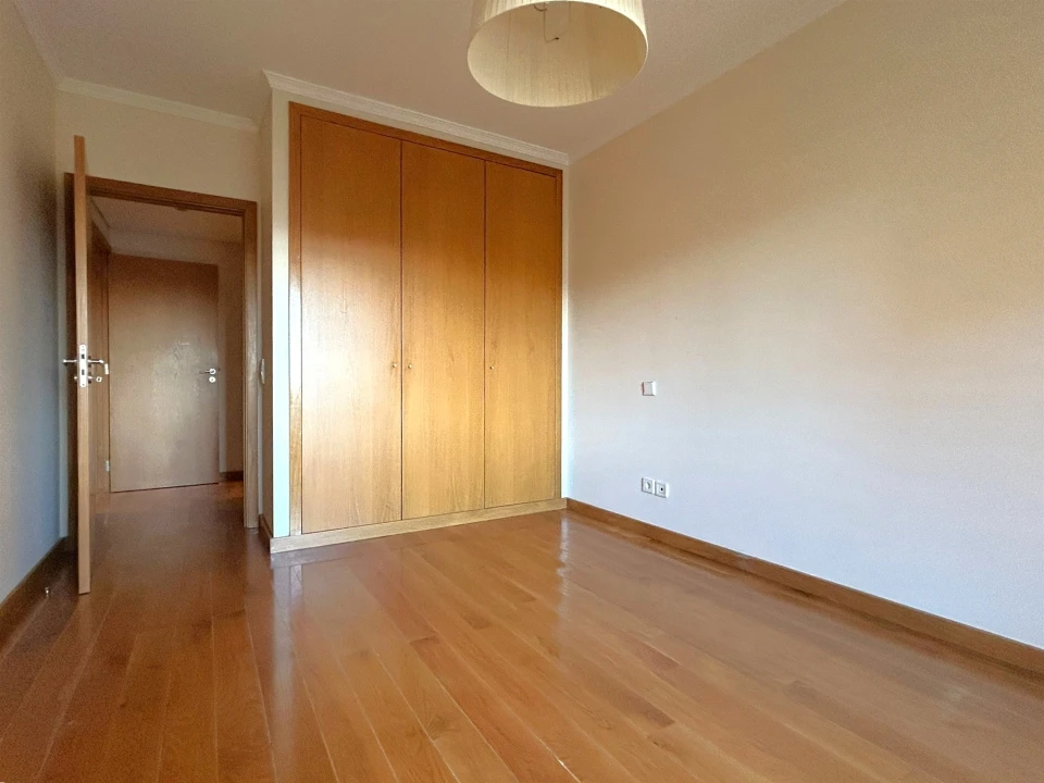 Apartamento T1 para Arrendamento em Aldoar, Foz do Douro e Nevogilde Foto 17