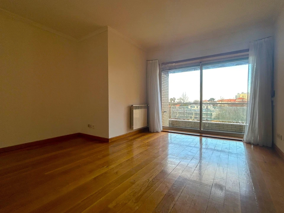 Apartamento T1 para Arrendamento em Aldoar, Foz do Douro e Nevogilde Foto 7