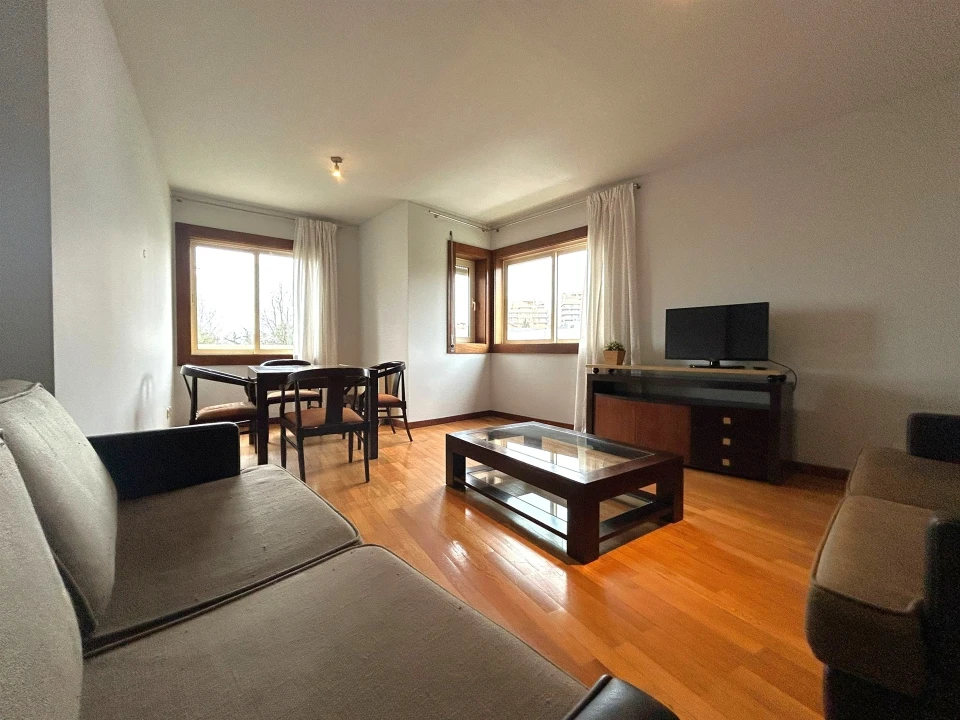 Apartamento T1 para Arrendamento em Aldoar, Foz do Douro e Nevogilde Foto 1