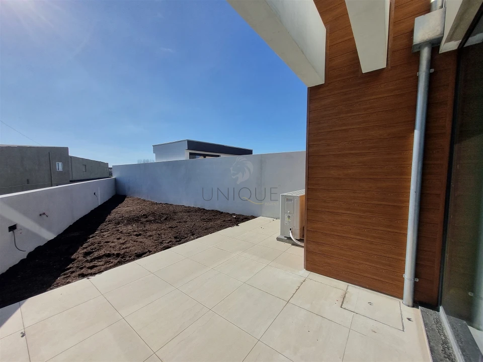 Moradia T4 para Venda em Aradas Foto 21