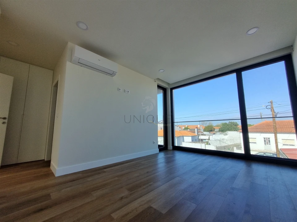 Moradia T4 para Venda em Aradas Foto 50