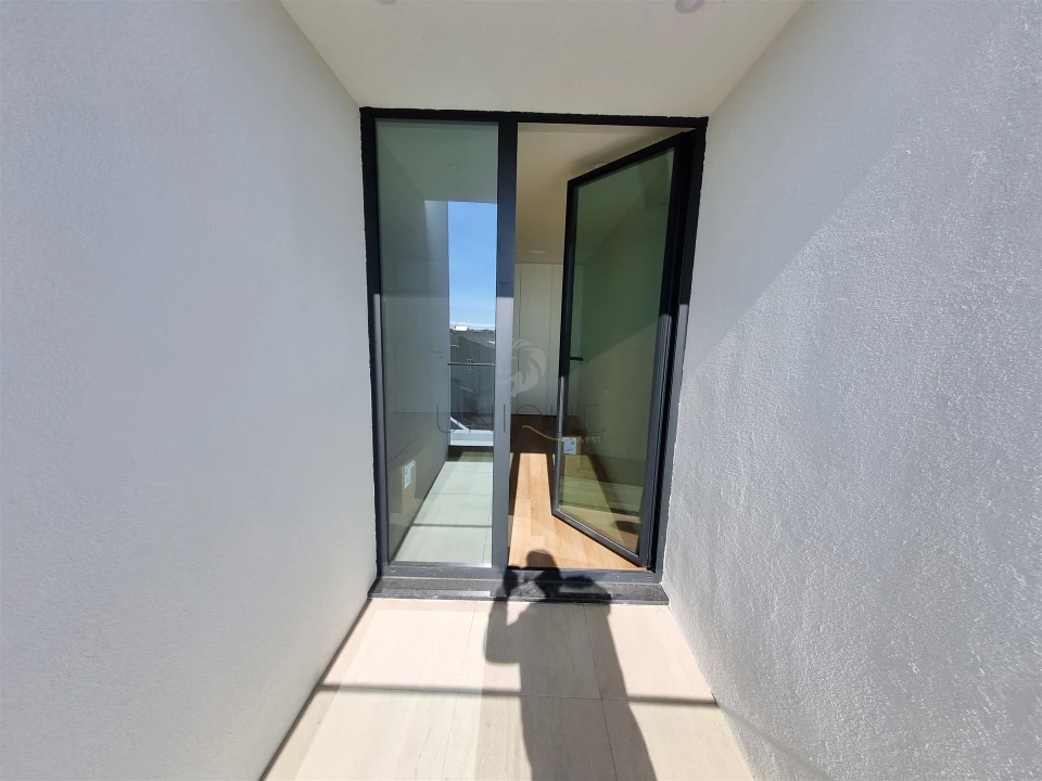 Moradia T4 para Venda em Aradas Foto 45