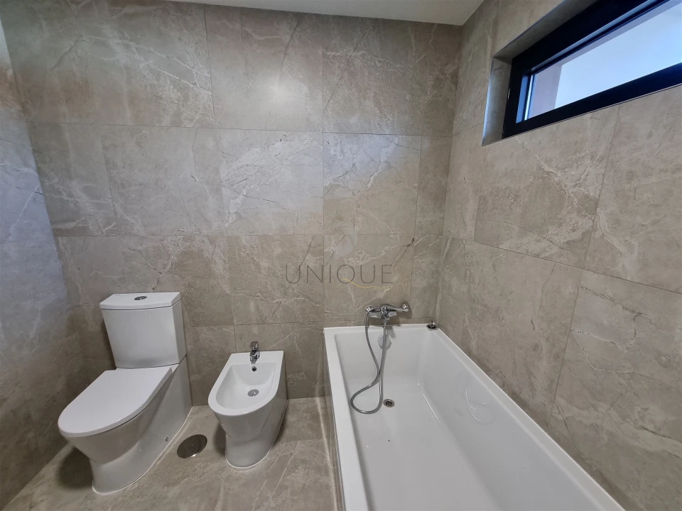 Moradia T4 para Venda em Aradas Foto 57