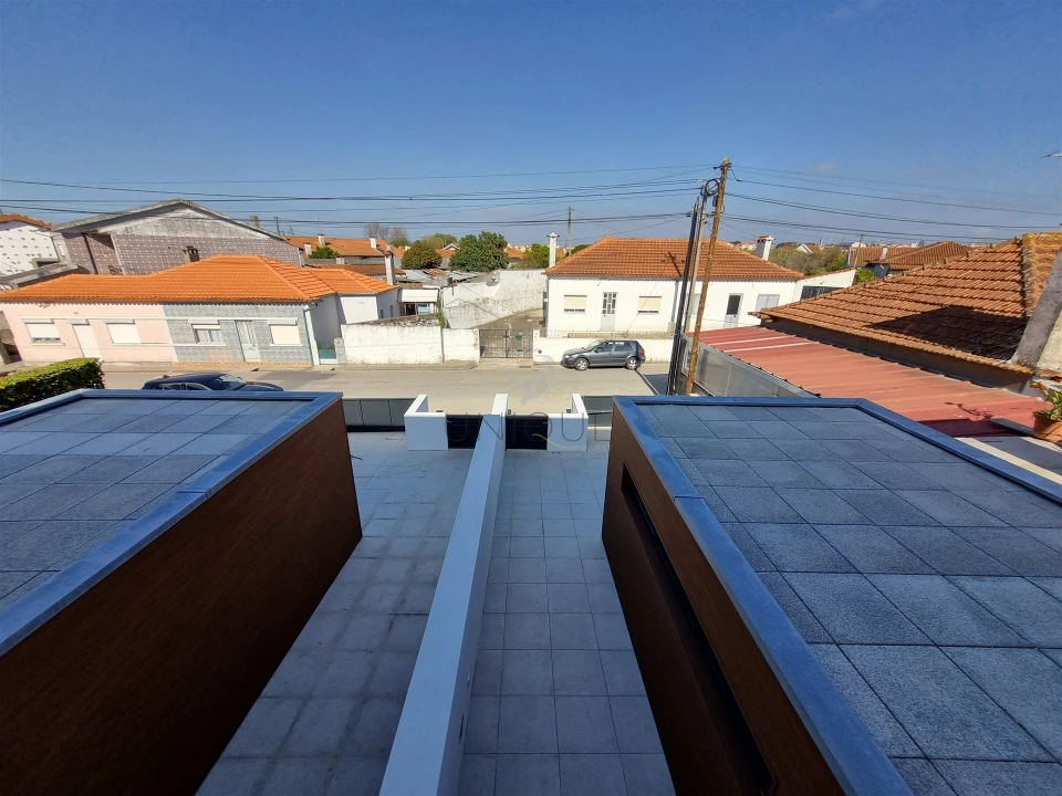 Moradia T4 para Venda em Aradas Foto 55