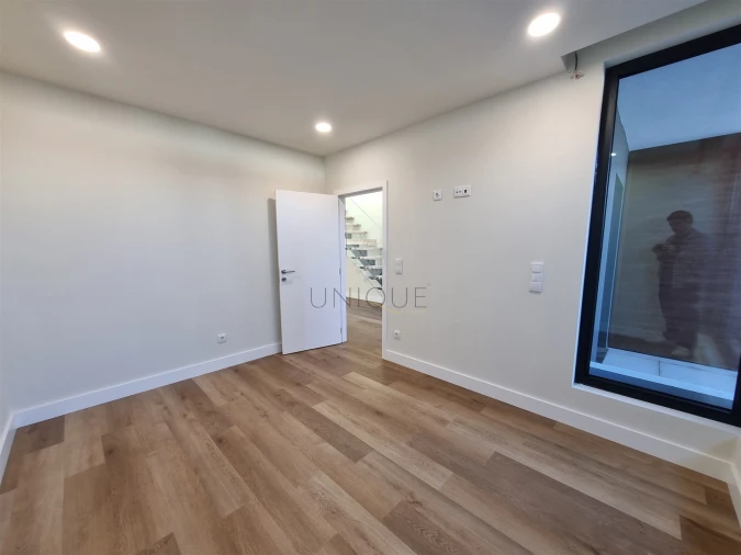 Moradia T4 para Venda em Aradas Foto 10