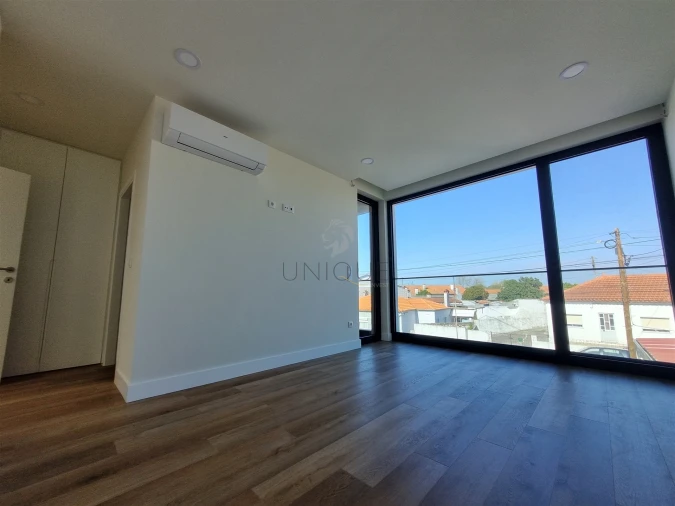 Moradia T4 para Venda em Aradas Foto 50