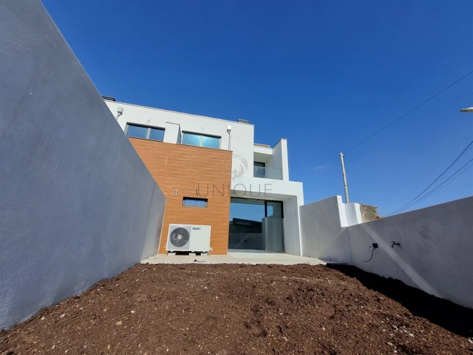 Moradia T4 para Venda em Aradas Foto 24