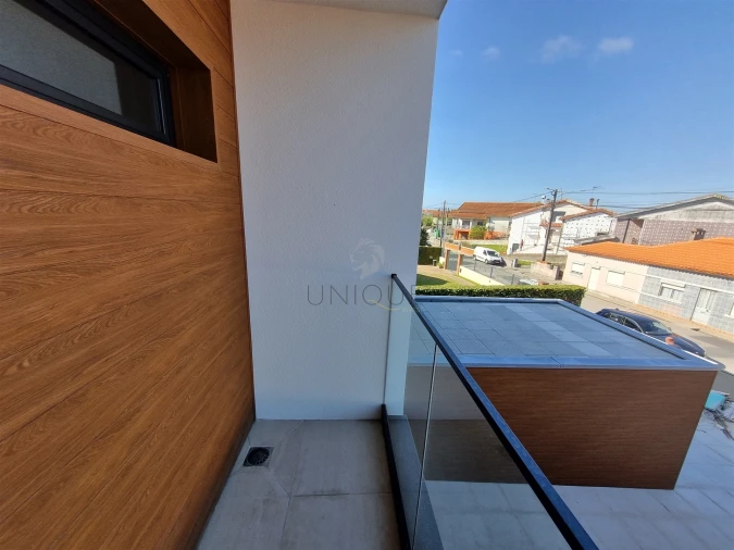 Moradia T4 para Venda em Aradas Foto 53